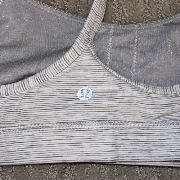 LULU LEMON FLOW Y SPORTS BRA SIZE 0 - Picture 3 of 3
